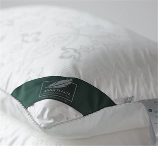 FLAUM NOSTALGIE 70x70 Подушка шелковая 3-х слойная SN-22702